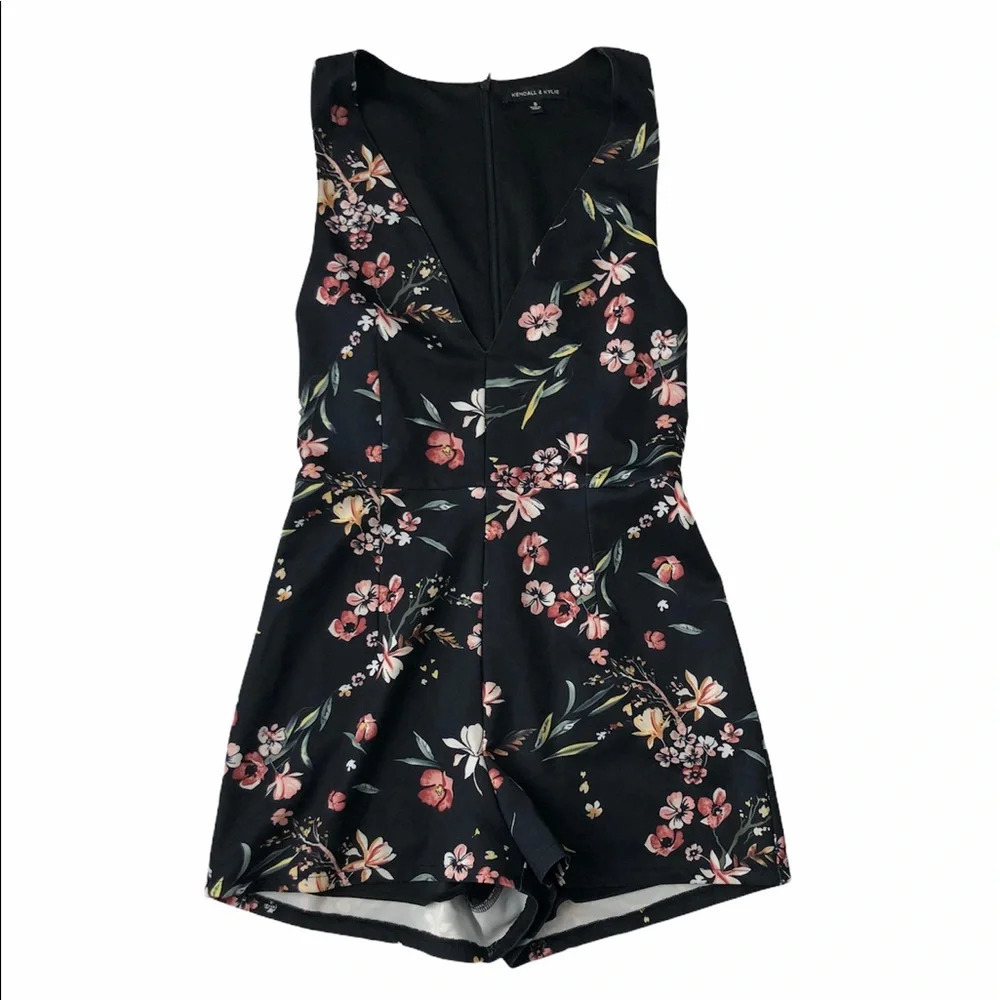 Kendall & Kylie Black Floral Romper Size Small